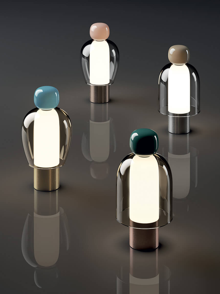 Easy Peasy Glasige Lodes Leuchte mehrfarbiges Glas mit kugelhaftem Lampenschirm und Stahlfuß
