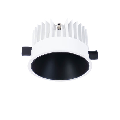 Einbaudownlight FOCO-R mit weißem Gehäuse und schwarzem Reflektor