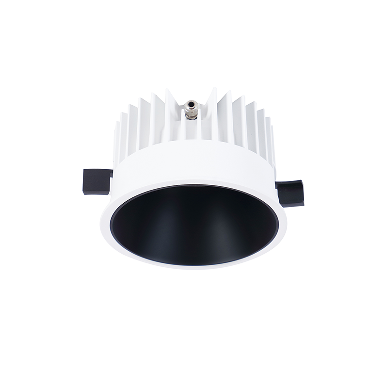 Einbaudownlight FOCO-R mit weißem Gehäuse und schwarzem Reflektor 30W Version