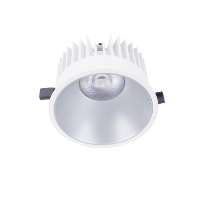 Einbaudownlight FOCO-R mit weißem Gehäuse und silbernem Reflektor