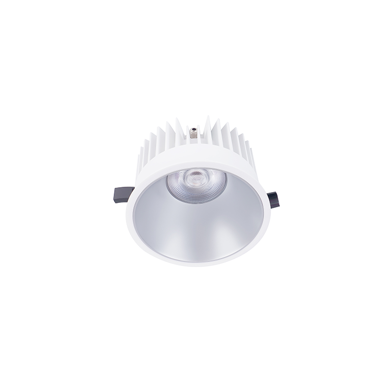 Einbaudownlight FOCO-R mit weißem Gehäuse und silbernem Reflektor 15W