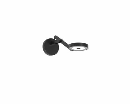String W0 Wandleuchte von Rotaliana in Schwarz auf weißem Hintergrund