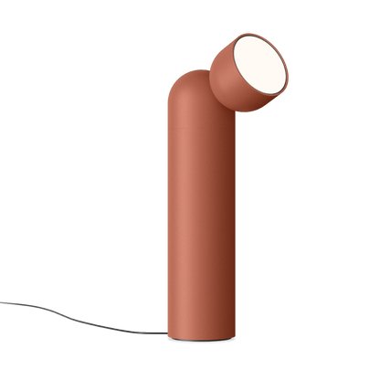 Plusminus solo Steh- und Tischleuchte 6343 in Terra Red mit flachem Diffusor