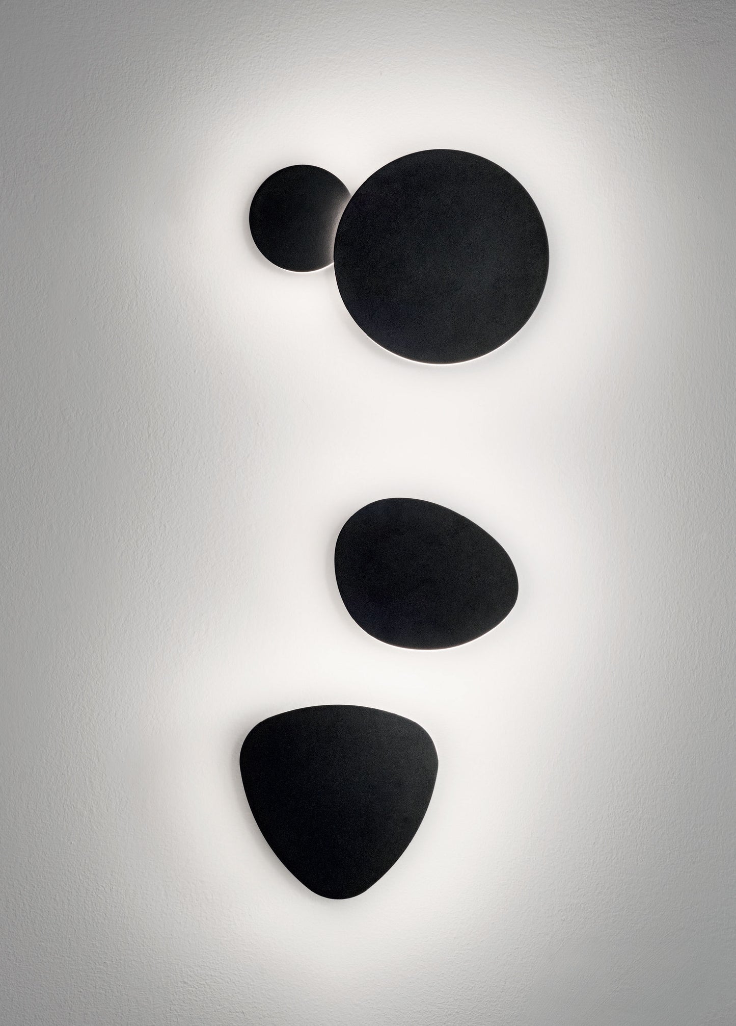 Ausführung der Wandleuchte Orbit von DLS Lighting in Schwarz