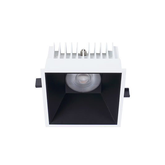 Einbaudownlight  in 30W FOCO-Q mit weißem Gehäuse und schwarzem Reflektor