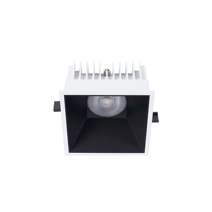 Einbaudownlight  in 20W FOCO-Q mit weißem Gehäuse und schwarzem Reflektor
