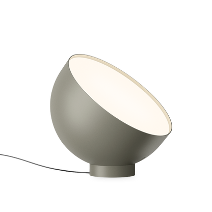 Plusminus Solo 6370 Stehleuchte, flacher Diffusor